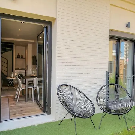 Daire Moderne Et Equipe En Duplex, Villeurbanne