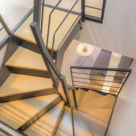 Apartman Moderne Et Equipe En Duplex, Villeurbanne