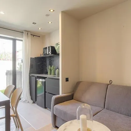 Moderne Et Equipe En Duplex,