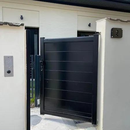 Moderne Et Equipe En Duplex, Apartman Villeurbanne